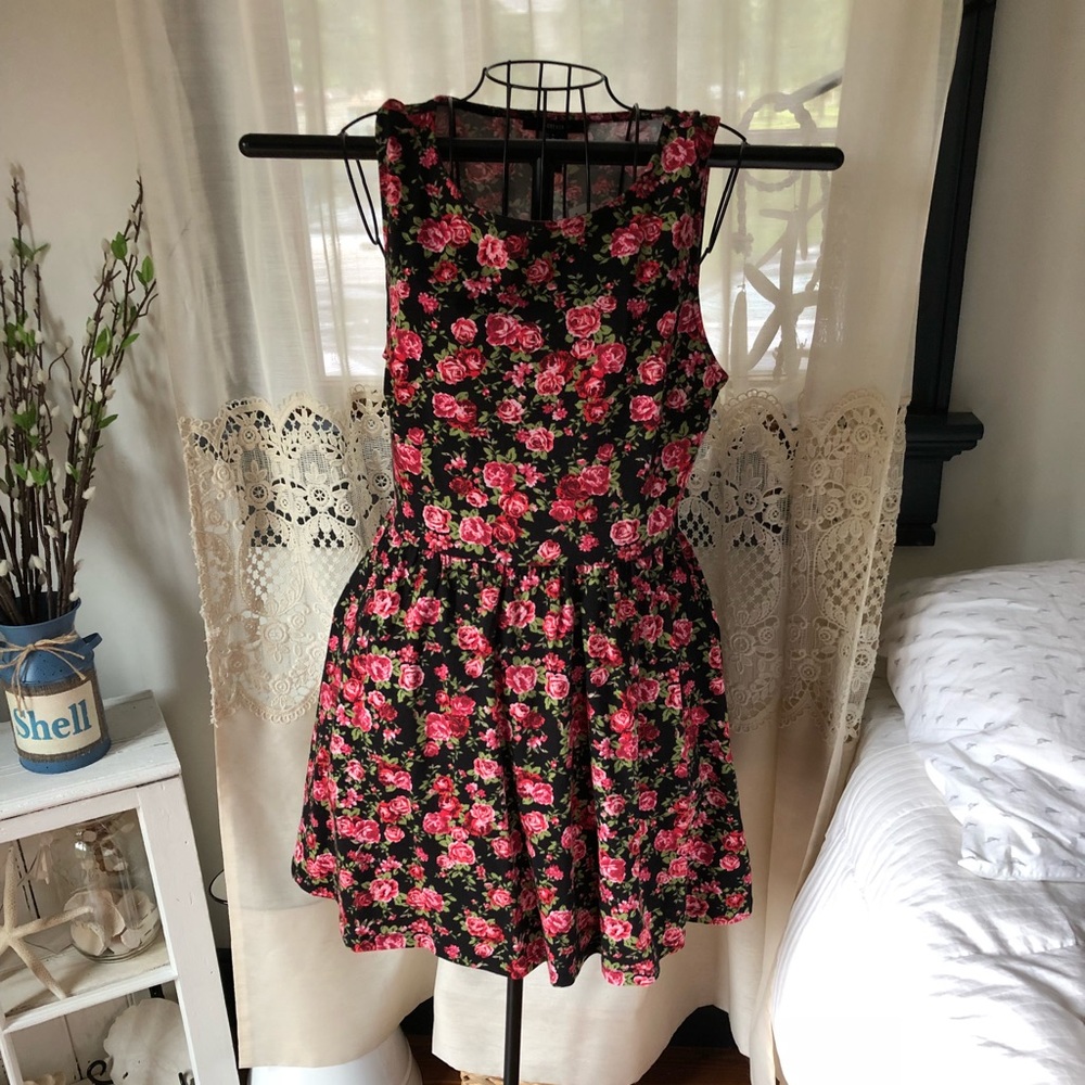 Forever 21 floral skater dress